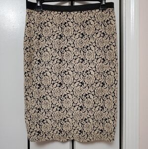 Cremieux knit beige floral below knee skirt
